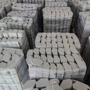 昌都芝麻白石材冰裂纹，碎拼。