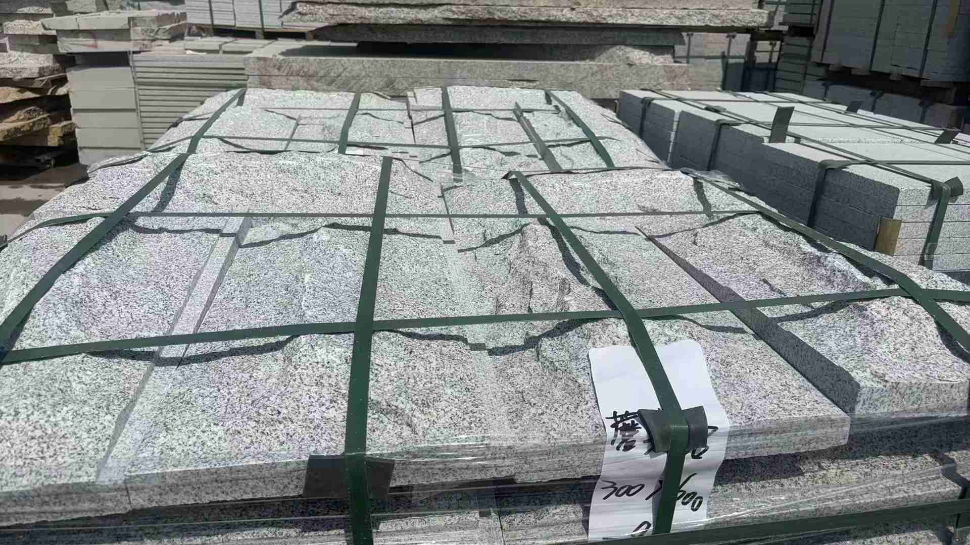 昌都蘑菇石 自然面