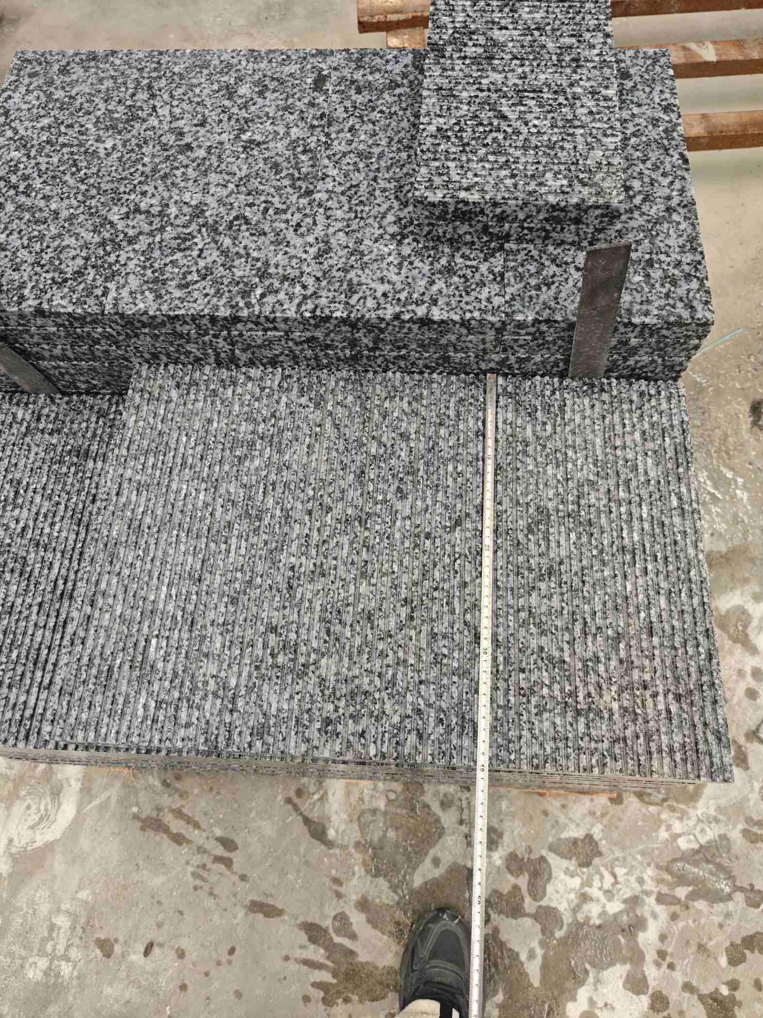 昌都芝麻黑拉丝面